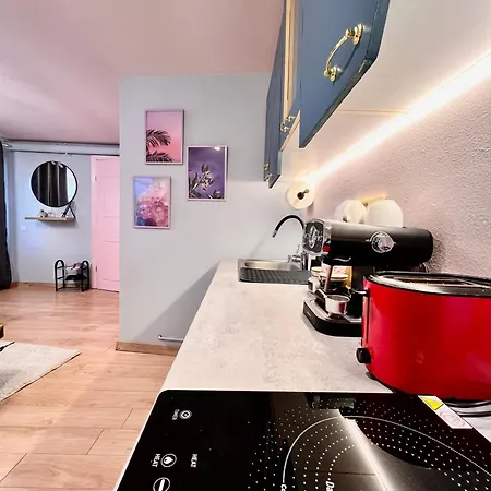 Lägenhet Simon Old Town Center