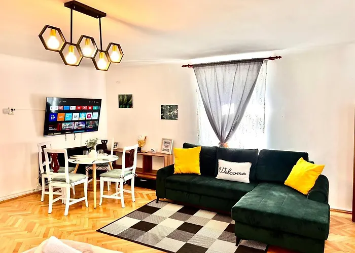 Simon Old Town Center * Brasov